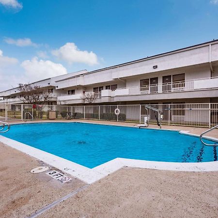 Motel 6-Irving, Tx - Irving Dfw Airport East المظهر الخارجي الصورة