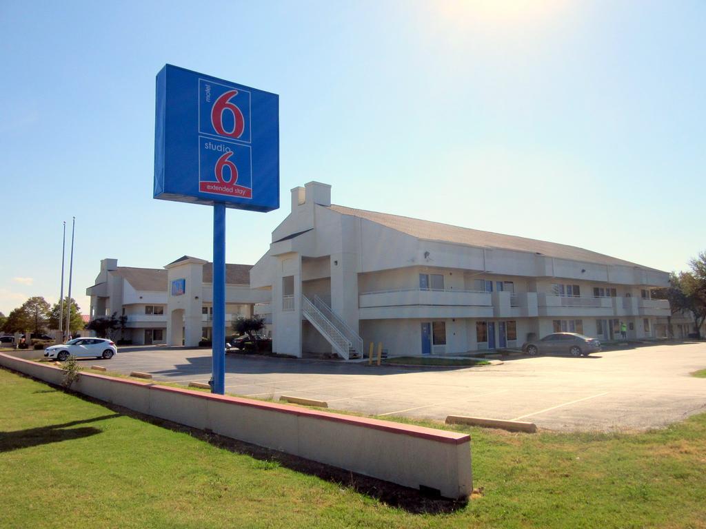 Motel 6-Irving, Tx - Irving Dfw Airport East المظهر الخارجي الصورة