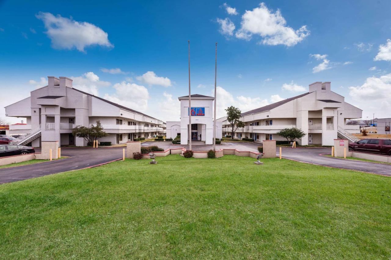Motel 6-Irving, Tx - Irving Dfw Airport East المظهر الخارجي الصورة